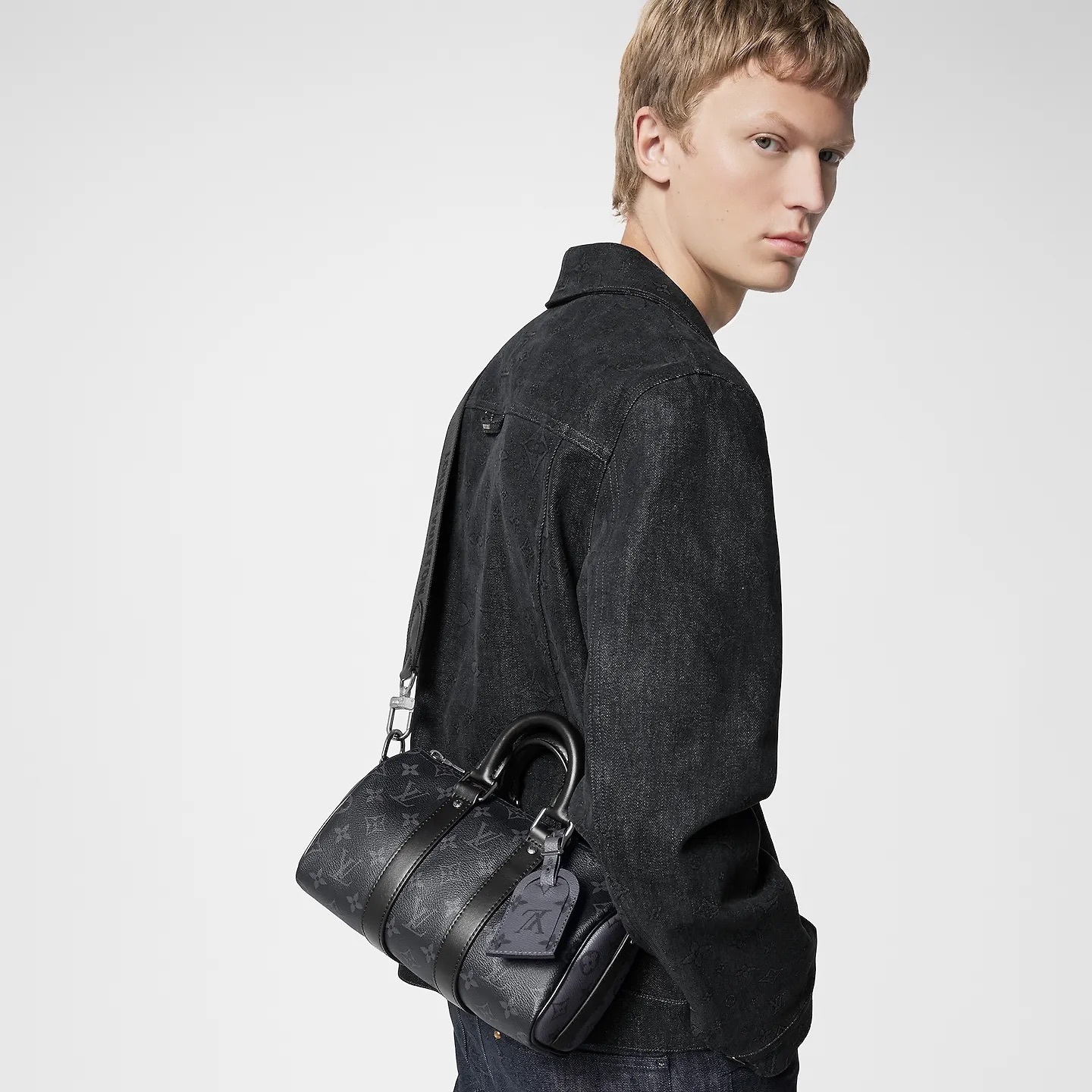 【コンパクトでお洒落♪】LV★キーポル・バンドリエール 25