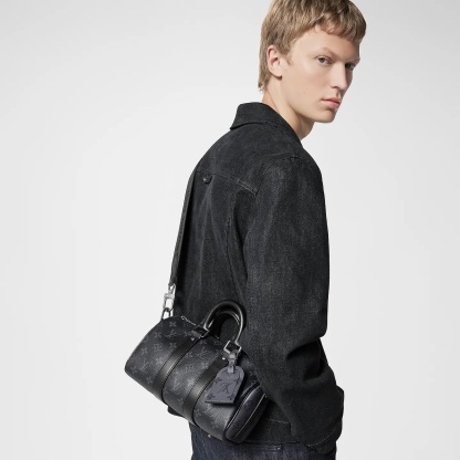 【コンパクトでお洒落♪】LV★キーポル・バンドリエール 25