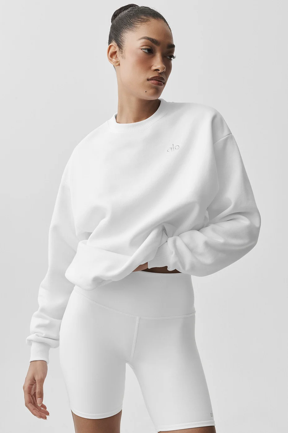 ベストセラー Accolade クルーネック プルオーバー基本カラー: White