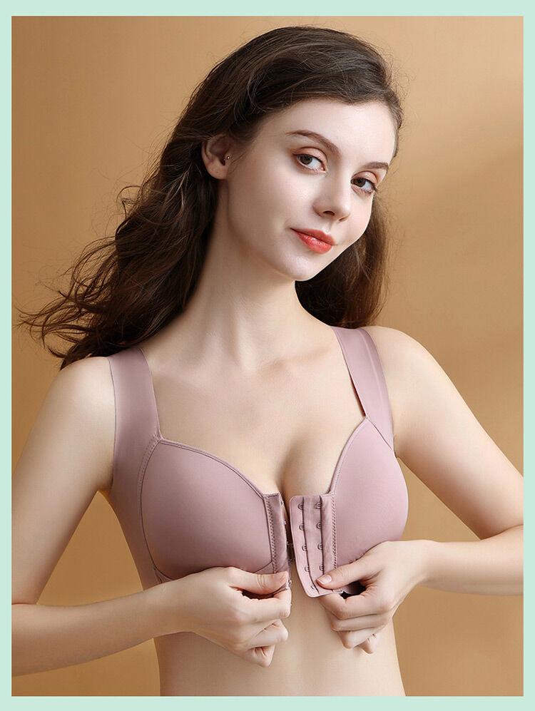 フロントホックブラ モデル試着