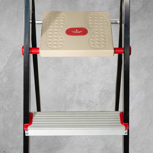 Prestige CleanHome PCBL 7 Steps Household Ladder