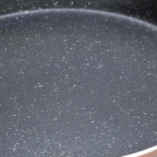 Prestige Omega Marble Tawa 25 cm diameter (Aluminium, Non-stick, Induction Bottom)