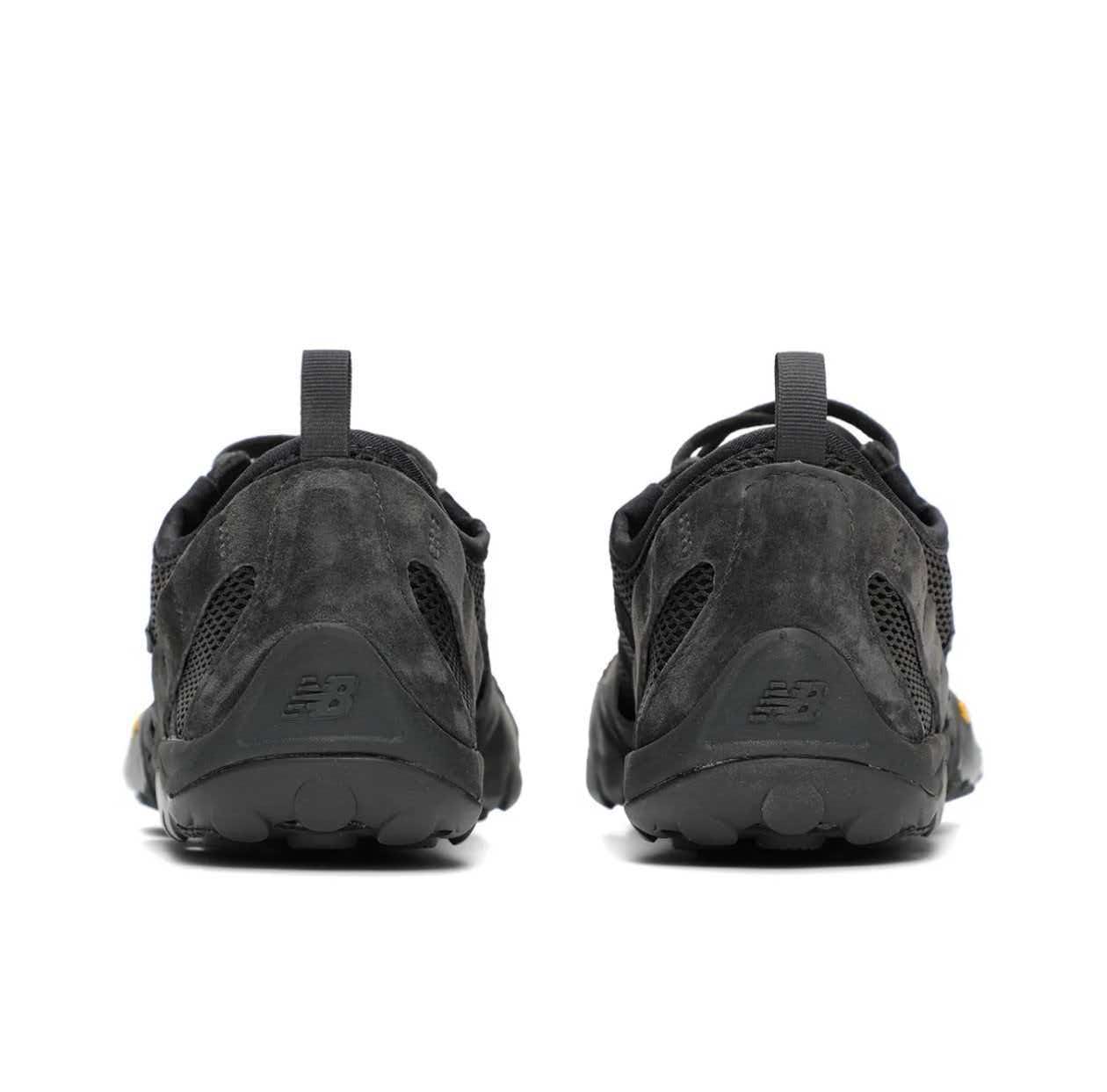 New Balance 全黑網面赤足戶外鞋