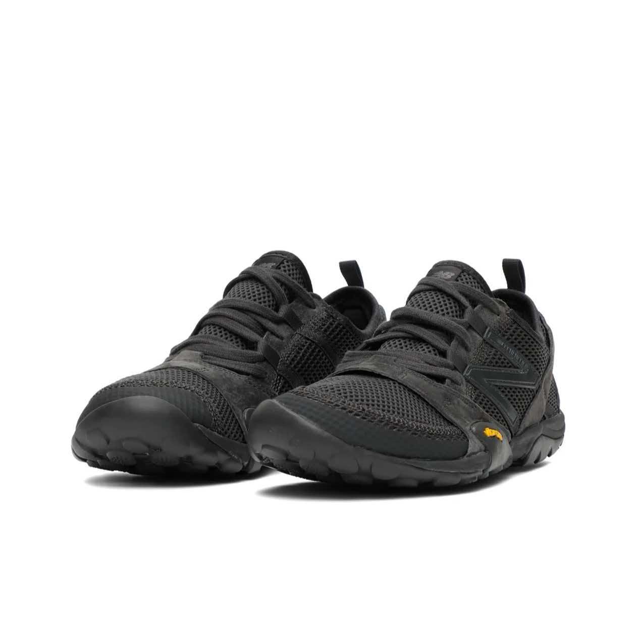 New Balance 全黑網面赤足戶外鞋