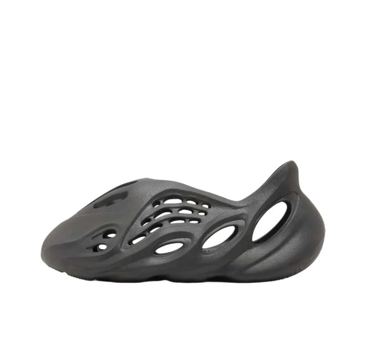 椰子洞洞鞋 adidas originals Yeezy Foam Runner 系列