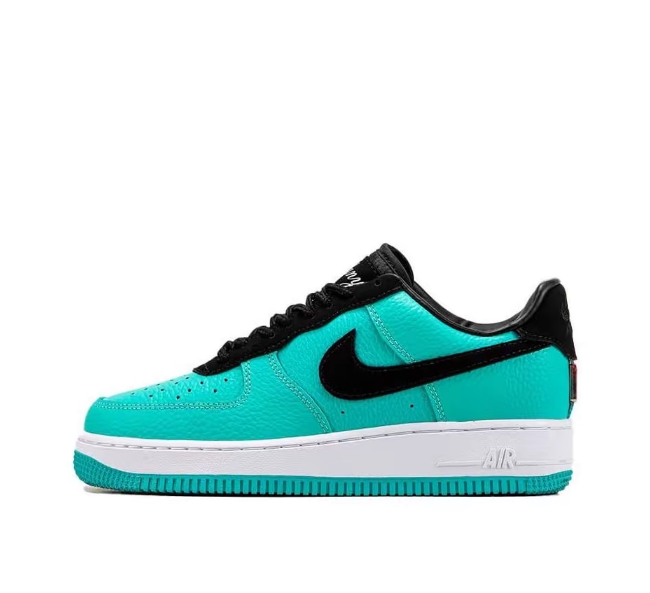 Nike Air Force 1 × Tiffany
