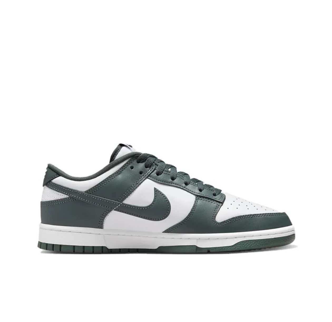 Dunk LOW 基礎系列