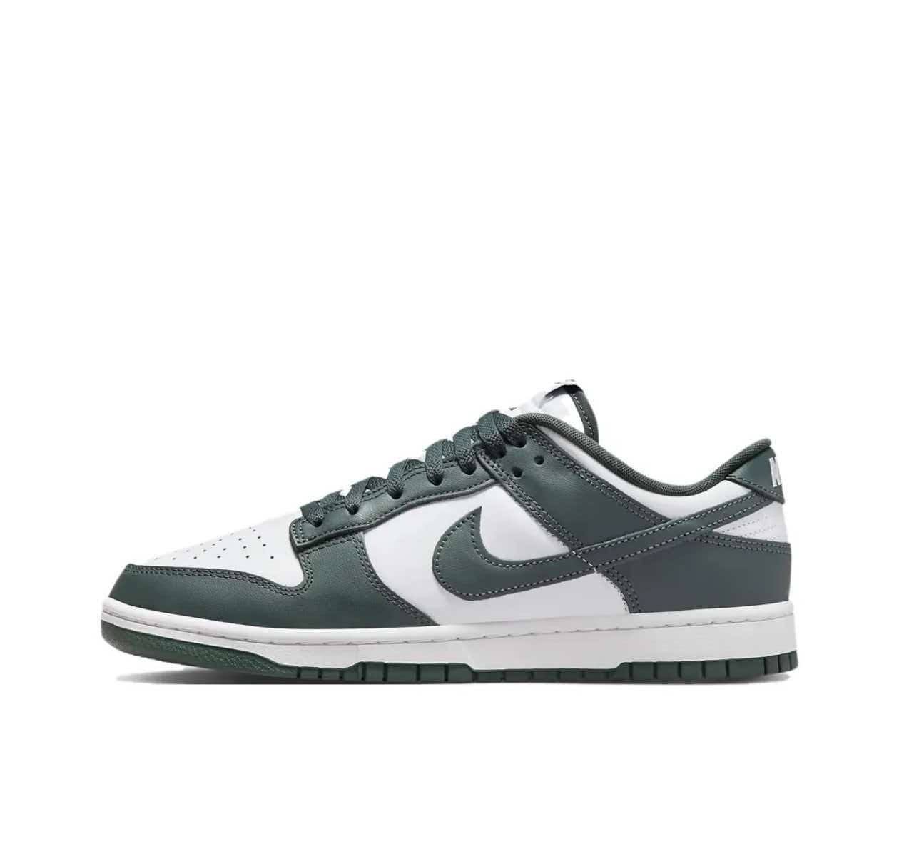 Dunk LOW 基礎系列
