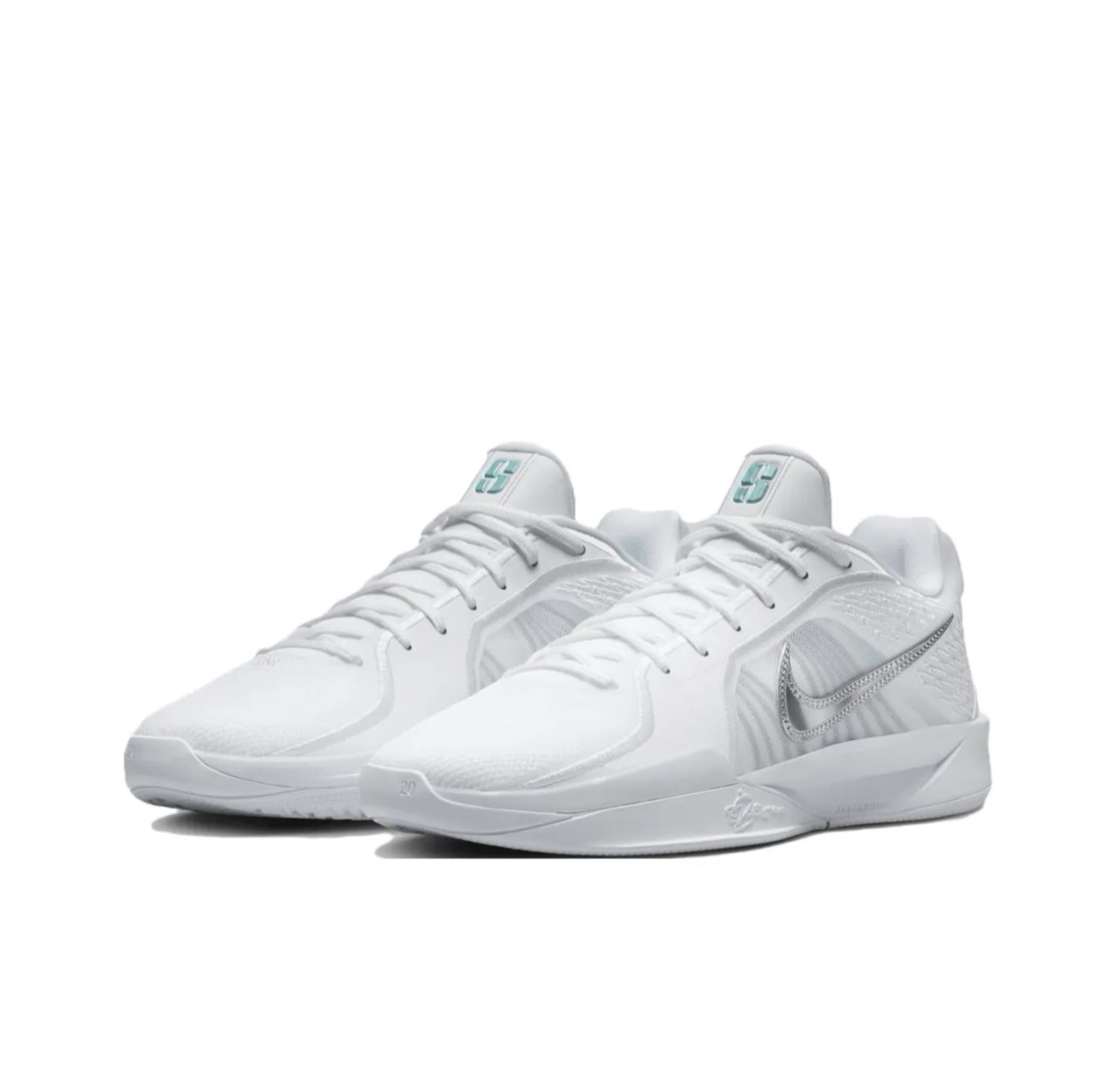 NIKE SABRINA2 白色