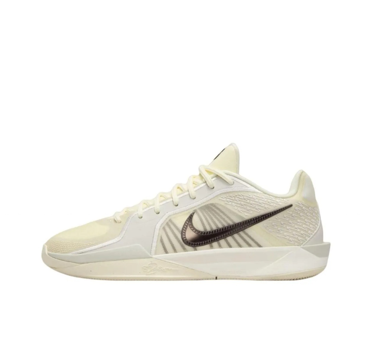 NIKE SABRINA2 椰奶色