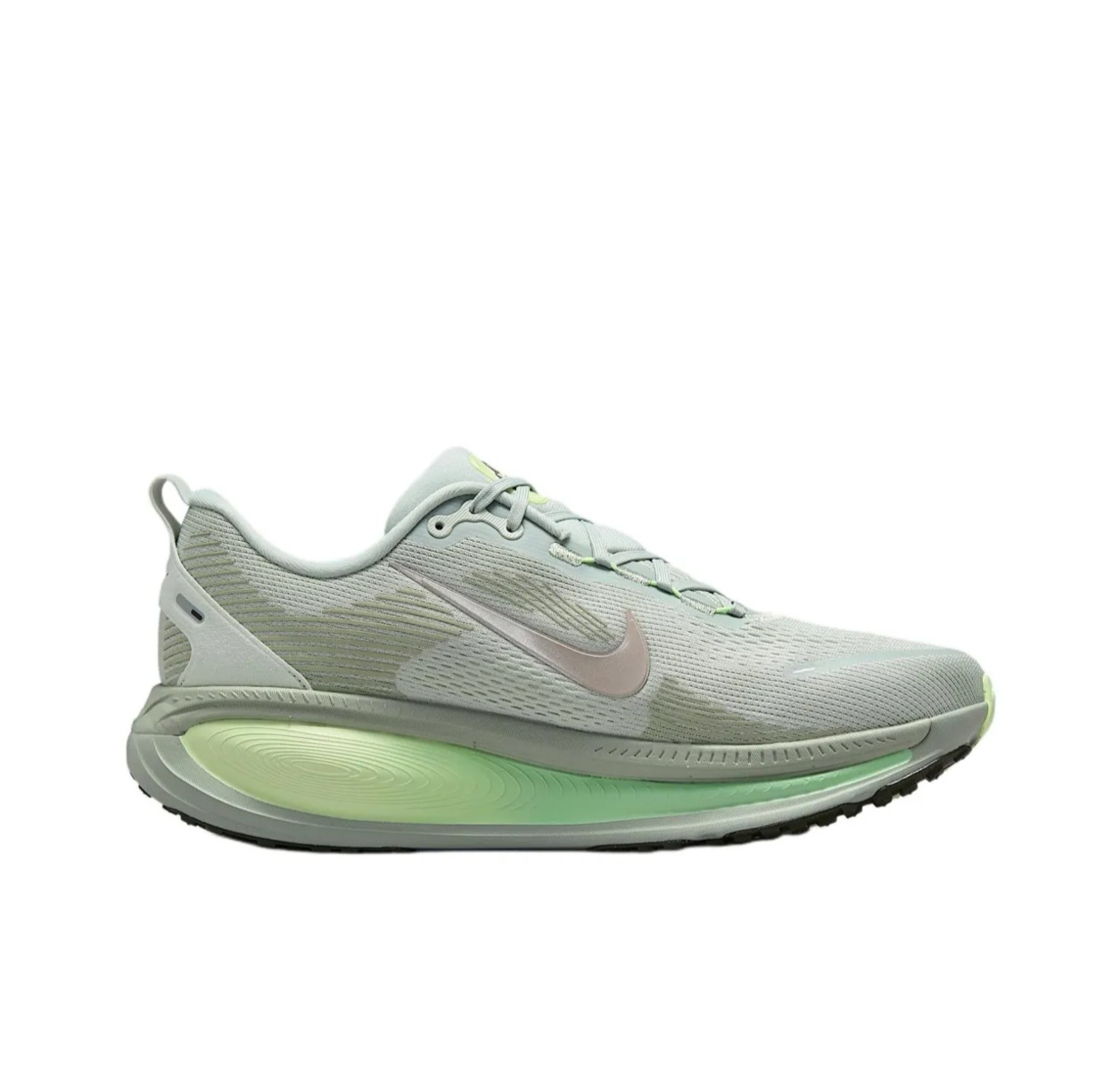Nike Vomero V18 網面透氣跑步鞋