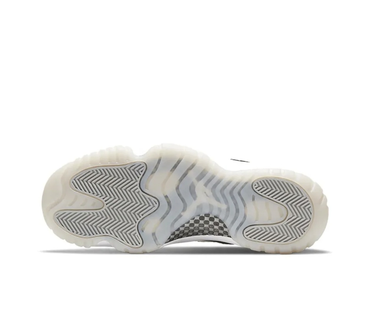 Air Jordan 11 Retro 銀扣