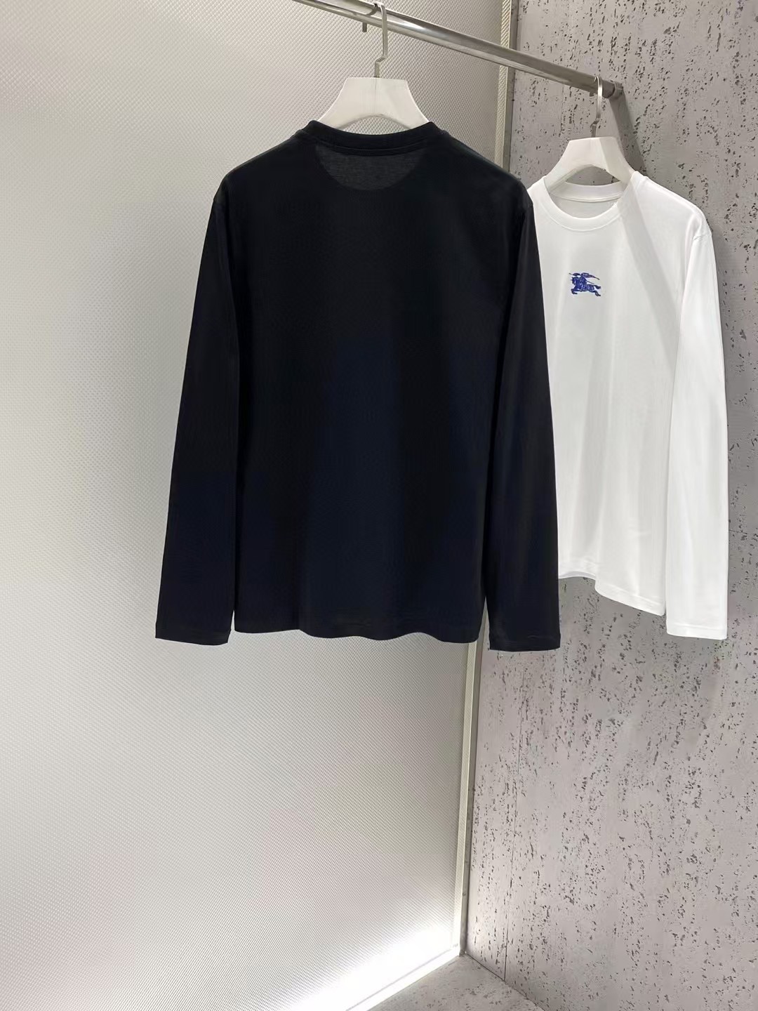 【Prada旗艦店】( プラダ ) トレーナー 長袖 男女兼用 ご好評に付き再入荷！-BRAND OFF