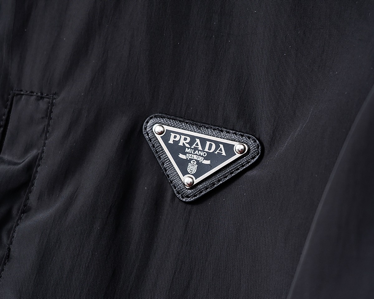 【PRADA旗艦店】プラダ ジャケット ご好評に付き再入荷！-BRAND OFF