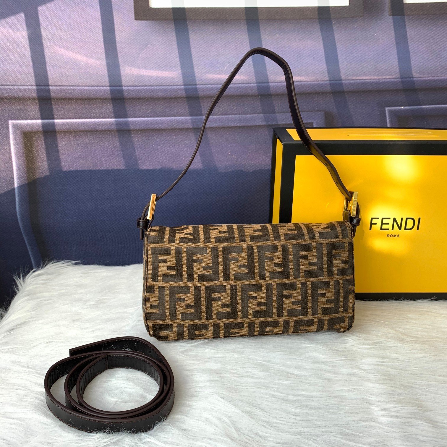 FENDI（フェンディ） メッセンジャーバッグ 25X13X4 CM-BRAND OFF