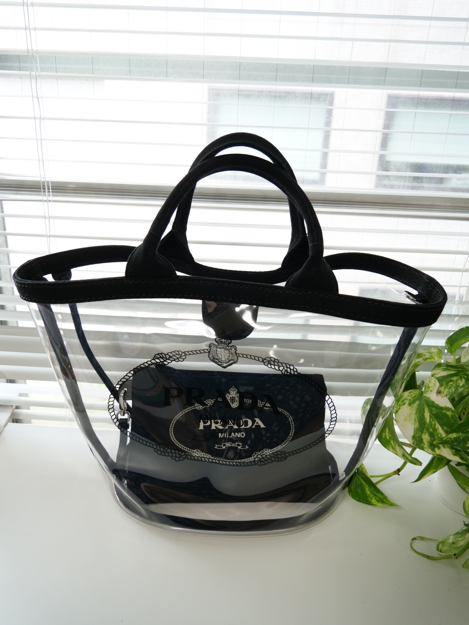 PRADA■すぐ届く国内発■夏にピッタリ！プラダクリアトート-BRAND OFF