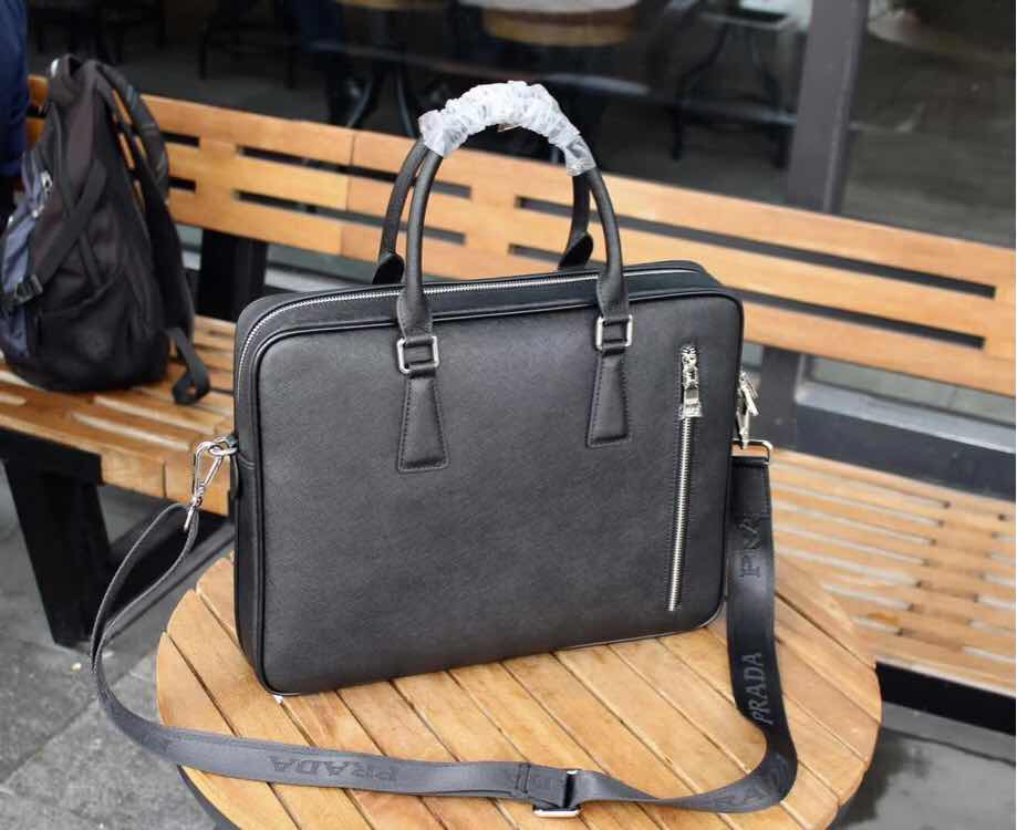 【PRADA 公式旗艦店】プラダ ブリーフケース当日出荷 好評に付き再入荷！39*30*6.5CM-BRAND OFF