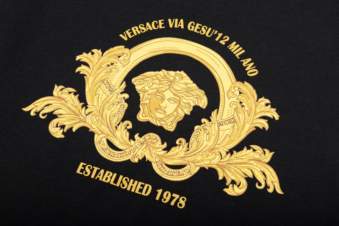 【2026】【VERSACE  公式旗艦店】ヴェルサーチ  Tシャツ ご好評に付き再入荷！250218-BRAND OFF