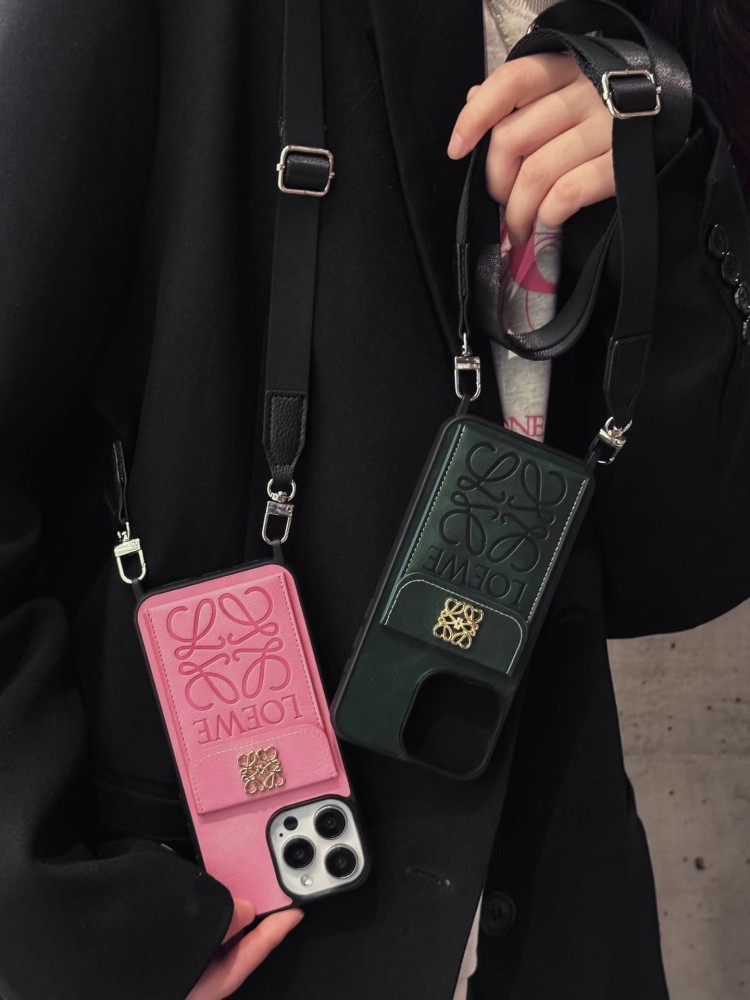 【AT23】ロエベ LOEWE ❤️ スマホ ショルダー ケース ストラップ おしゃれ ❤️ ハイブランド ❤️ ブランド ❤️ スマホケース ❤️ iphone ケース ❤️ 携帯 ケース ❤️ iphone17 ケース ❤️ スマホカバー ❤️ スマホケース おしゃれ ❤️