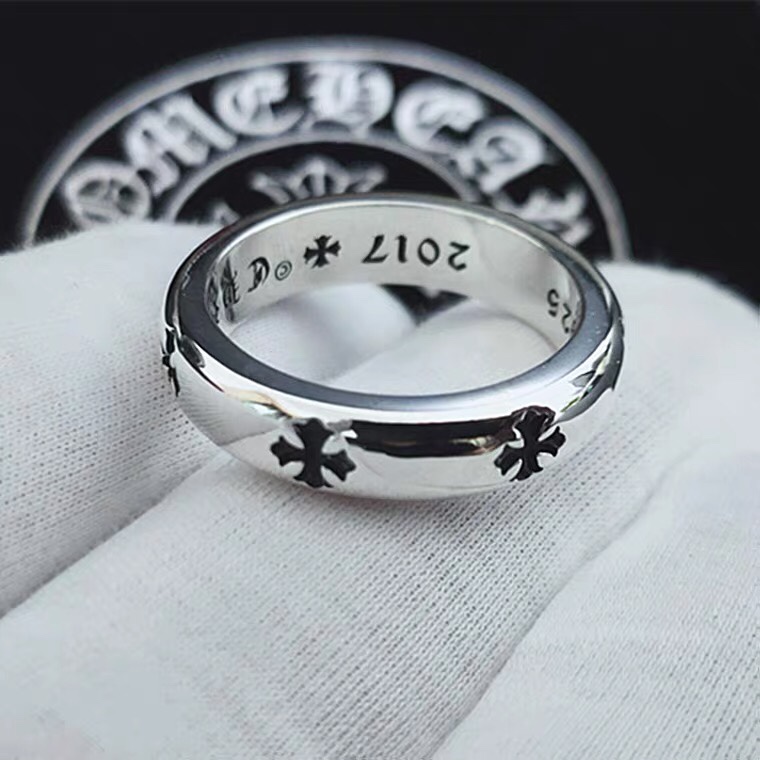【Chrome Hearts】  男性と女性のためのクロエハートファッションパーソナリティリング-BRAND OFF