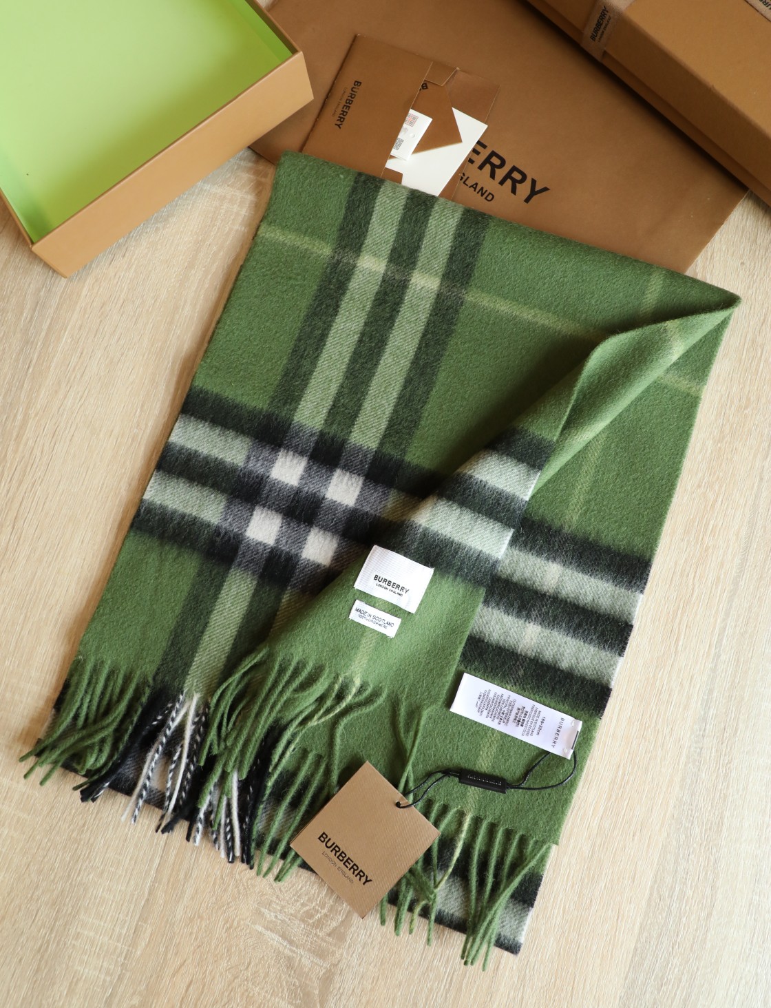 【BURBERRY公式旗艦店】バーバリー スカーフ 限定発売 送料無料-BRAND OFF