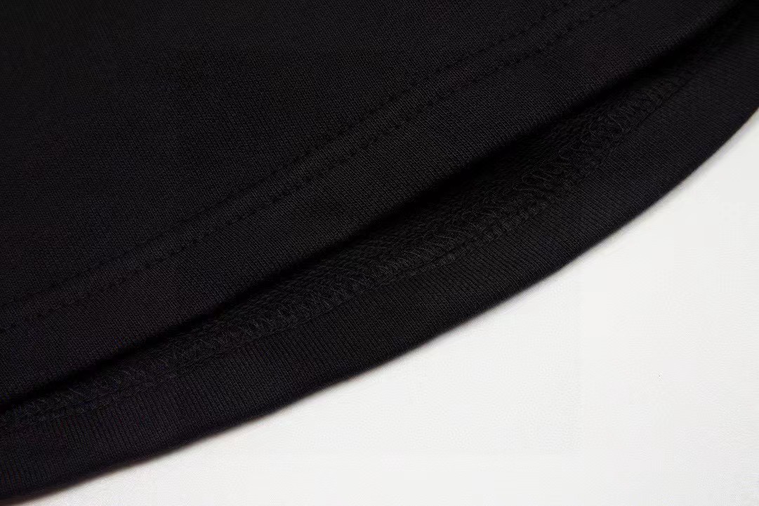 【FENDI  公式旗艦店】フェンディ ショートパンツ  ご好評に付き再入荷！-BRAND OFF