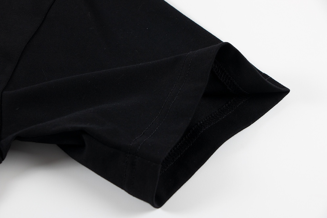 【OFF-WHITE 公式旗艦店】オフホワイト  Tシャツ ご好評に付き再入荷！24629-BRAND OFF