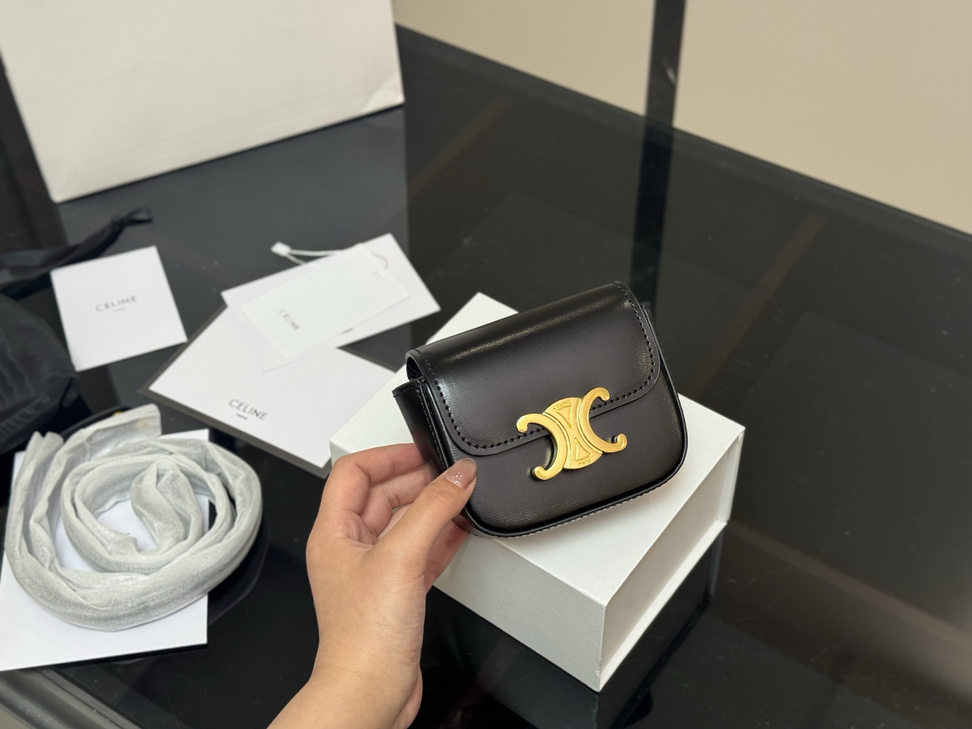 【CELINE公式旗艦店】セリーヌ MINI ショルダーバッグ-BRAND OFF