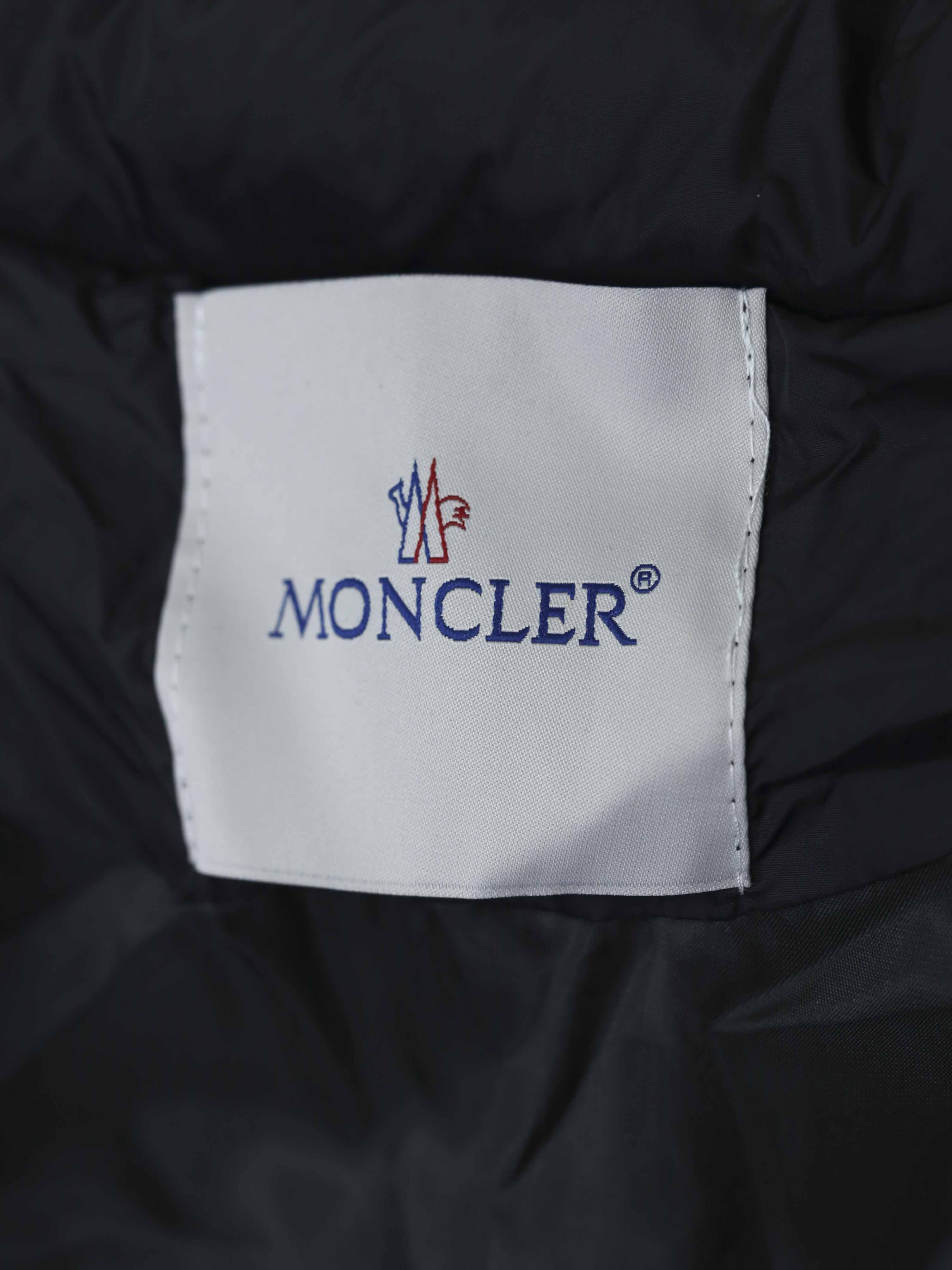【MONCLER 公式旗艦店】モンクレール ダウンジャケット ご好評に付き再入荷！-BRAND OFF