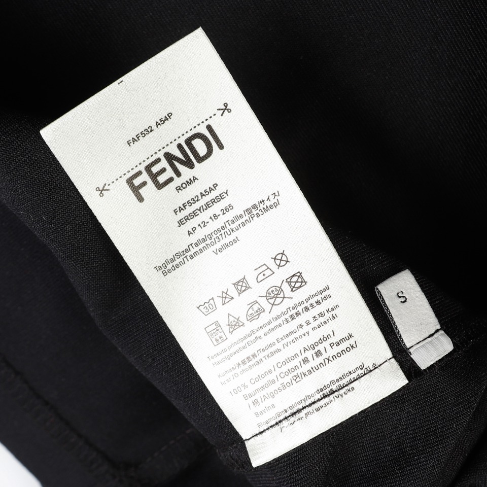【2026】【FENDI公式旗艦店】フェンディ  Tシャツ ご好評に付き再入荷！-BRAND OFF