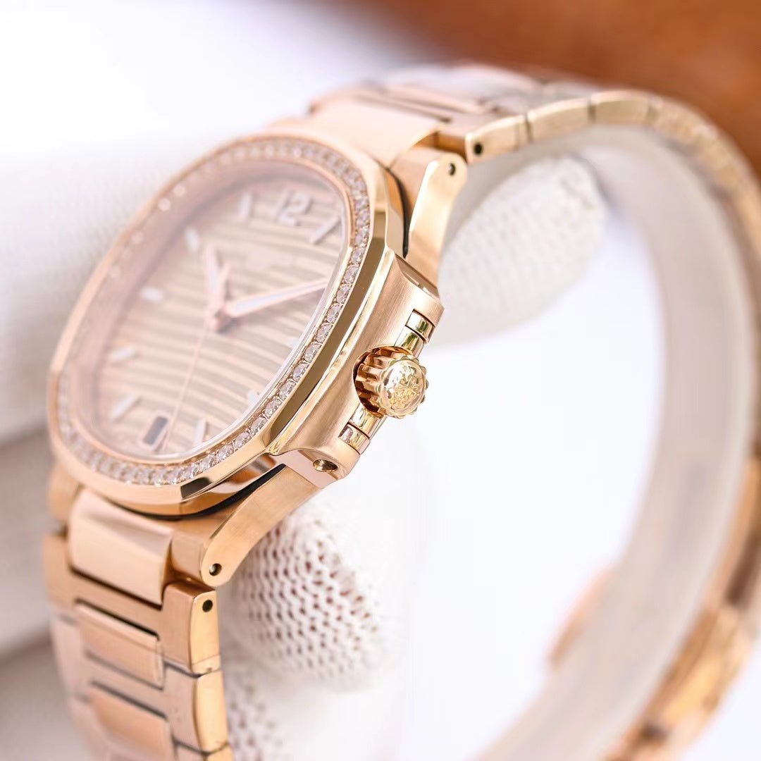 PATEK PHILIPPE パテックフィリップ ノーチラス 7118/1200R-010-BRAND OFF