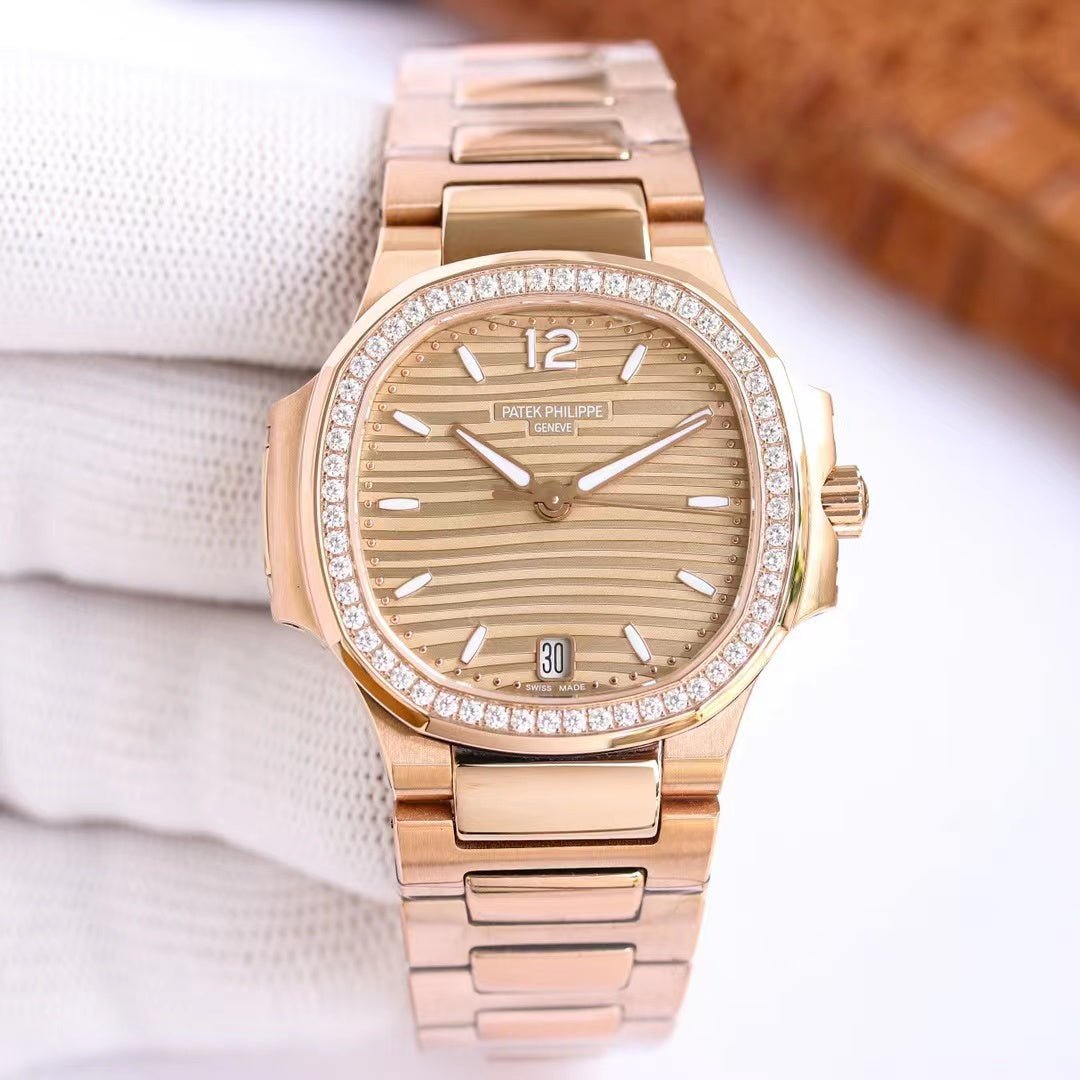 PATEK PHILIPPE パテックフィリップ ノーチラス 7118/1200R-010-BRAND OFF