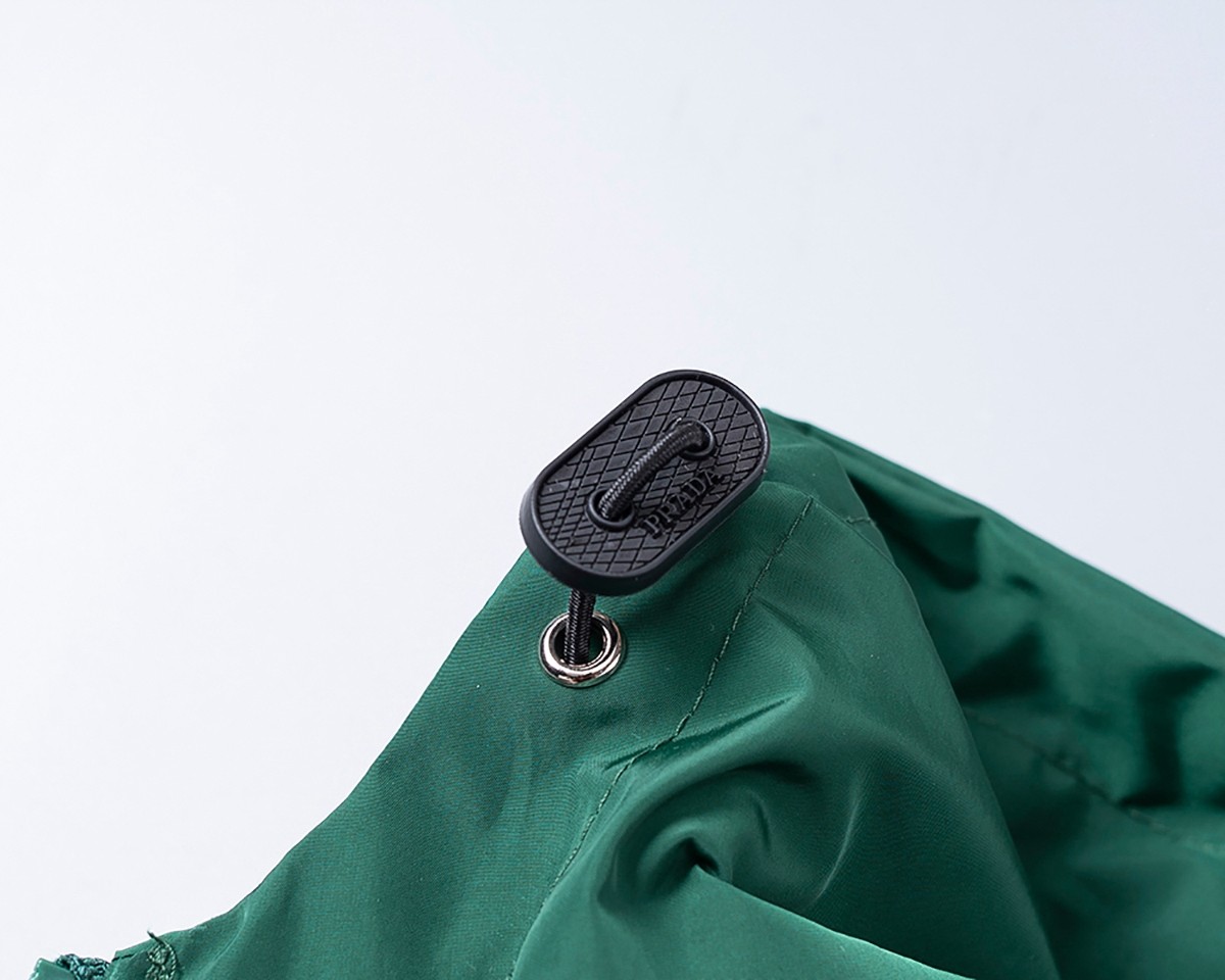 【PRADA旗艦店】プラダ ジャケット ご好評に付き再入荷！-BRAND OFF