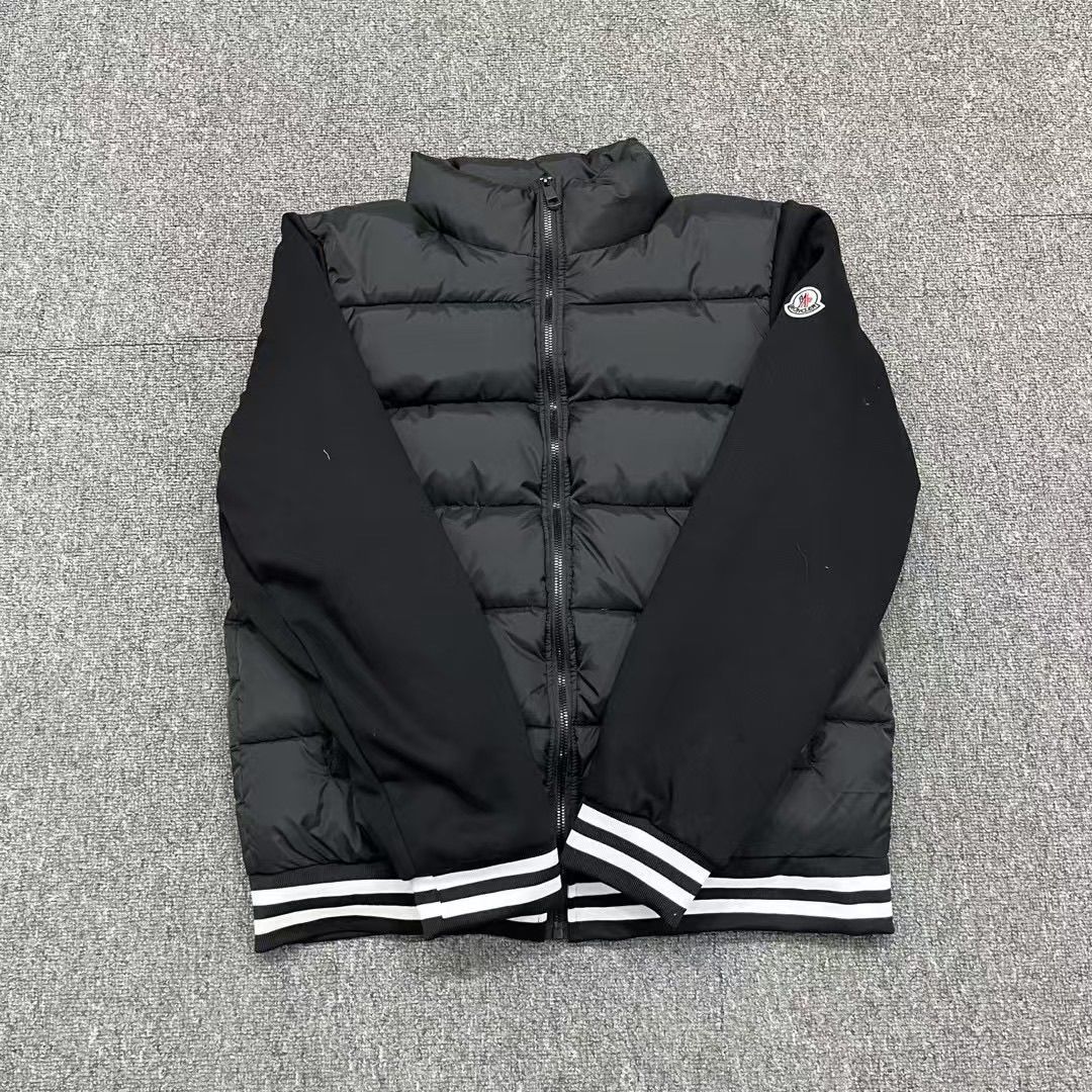 【MONCLER 公式旗艦店】（モンクレール）ニットのダウンジャケット-BRAND OFF