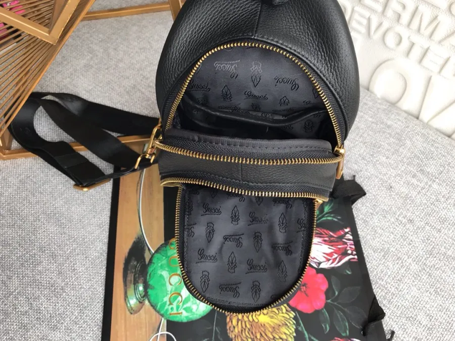 【GUCCI 公式旗艦店】グッチ 胸ポケット 当日出荷 好評に付き再入荷！32*17*4CM-BRAND OFF