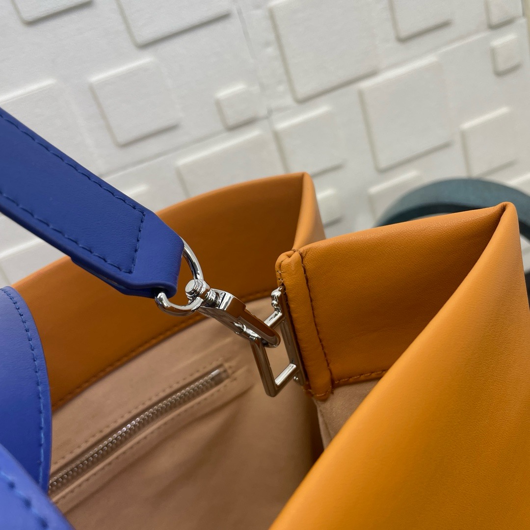 人気！【LOUIS VUITTON】ルイ・ヴィトン 2025新製品ハンドバッグ M24457-BRAND OFF