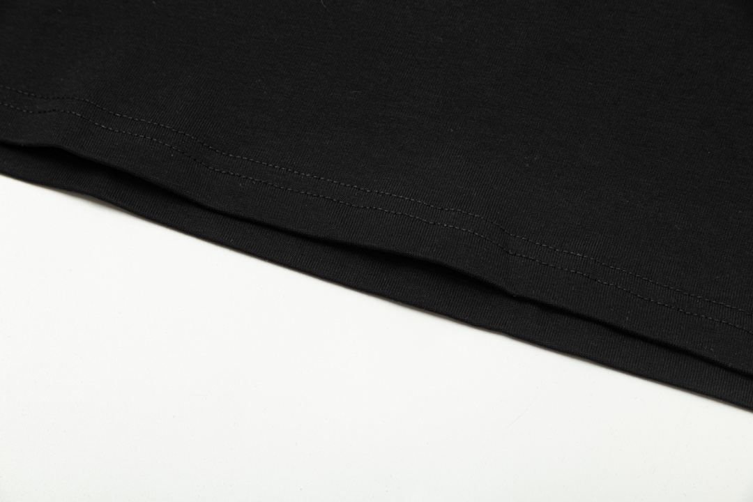 【PRADA 公式旗艦店】プラダ    Tシャツご好評に付き再入荷！ 250213-BRAND OFF