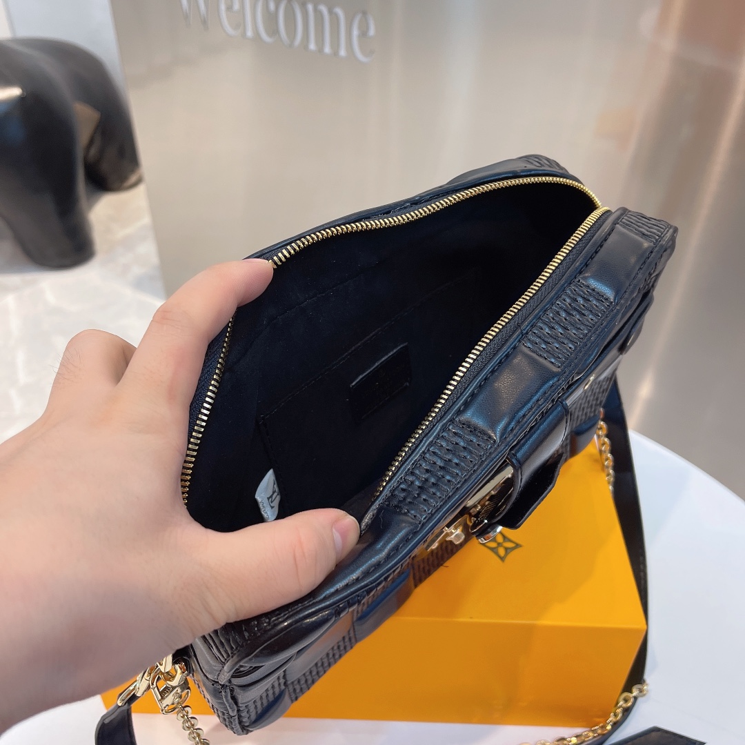 Louis Vuitton（ルイヴィトン） トロカ MM-BRAND OFF