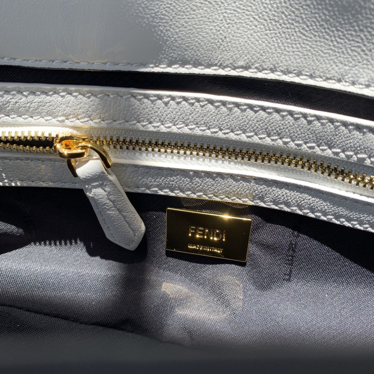 FENDI（フェンディ） メッセンジャーバッグ 26X14X4 CM-BRAND OFF