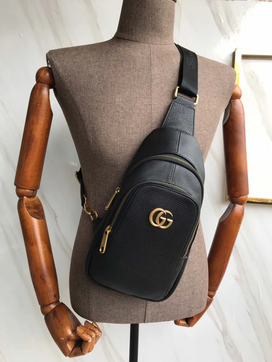 【GUCCI 公式旗艦店】グッチ 胸ポケット 当日出荷 好評に付き再入荷！32*17*4CM-BRAND OFF