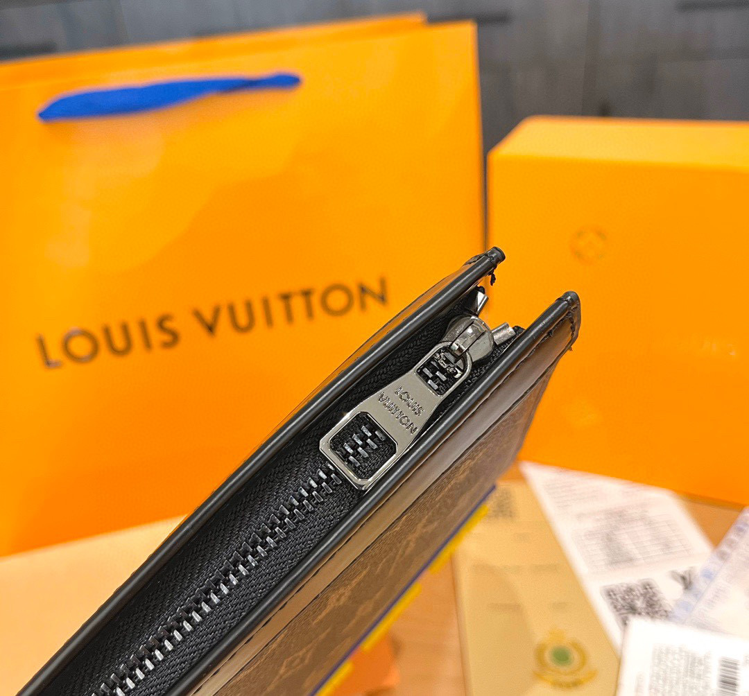 LOUIS VUITTON（ルイヴィトン）クラッチバッグ 26*20*5cm-BRAND OFF