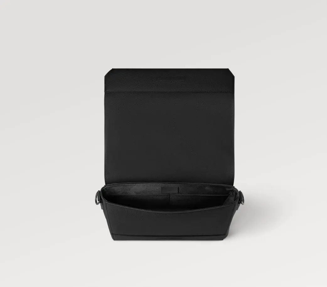 【シンプルが究極♪】Louis Vuitton テイクオフ・メッセンジャー M57080-BRAND OFF