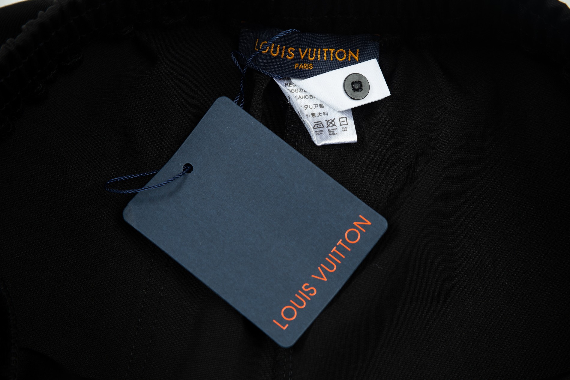 【2026】【LOUIS VUITTON  公式旗艦店】ルイヴィトン   ショートパンツ  ご好評に付き再入荷！-BRAND OFF