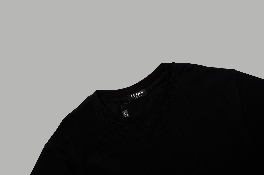 【2026】【FENDI 公式旗艦店】フェンディ   Tシャツ ご好評に付き再入荷 240717-BRAND OFF