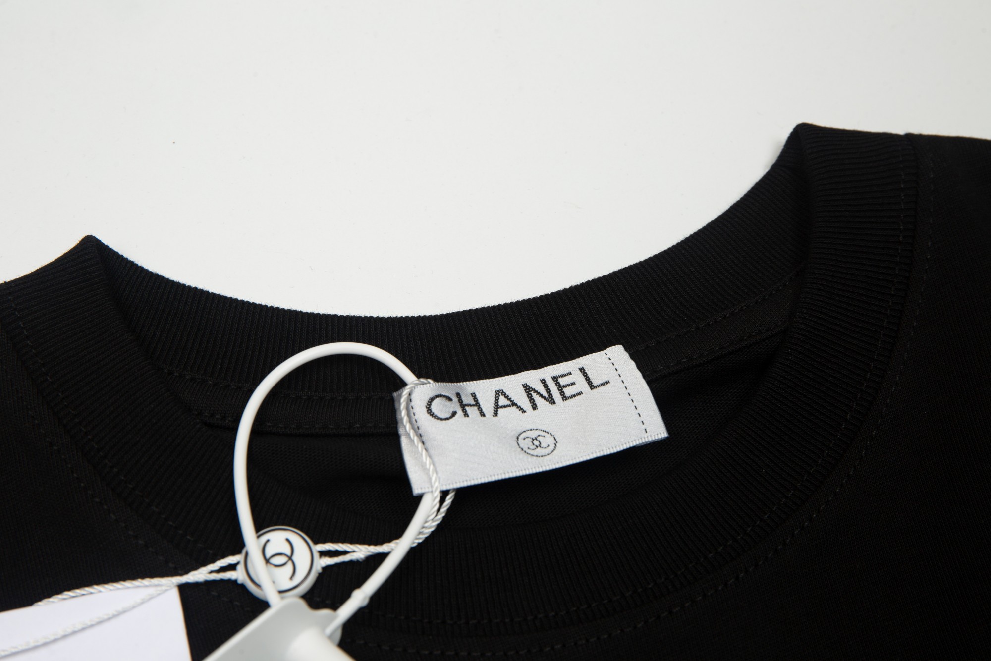【CHANEL 公式旗艦店】シャネル  Tシャツ ご好評に付き再入荷！-BRAND OFF