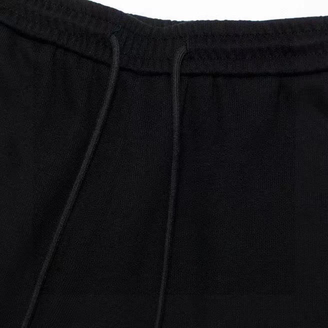 【FENDI  公式旗艦店】フェンディ ショートパンツ  ご好評に付き再入荷！-BRAND OFF