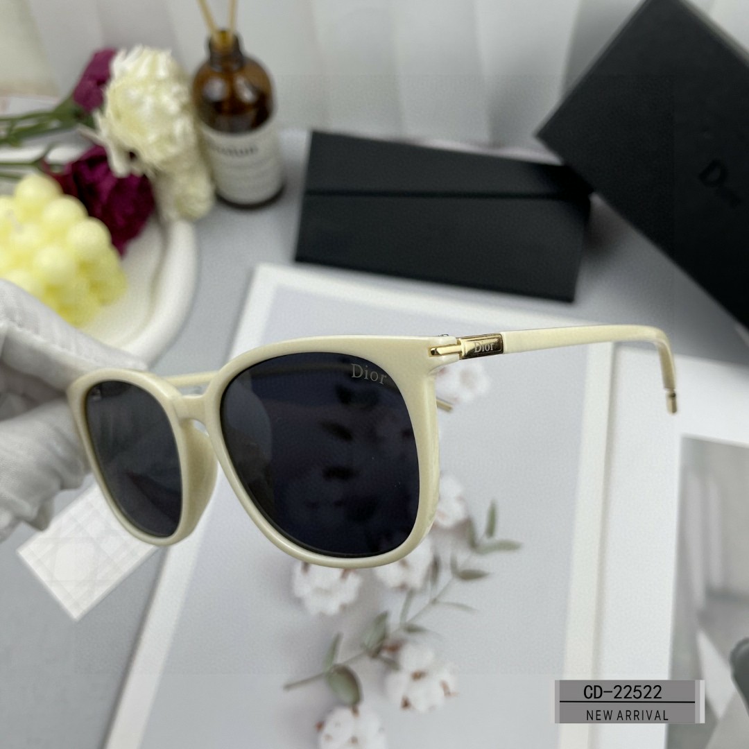 DIOR( ディオール ) サングラス  241012-BRAND OFF