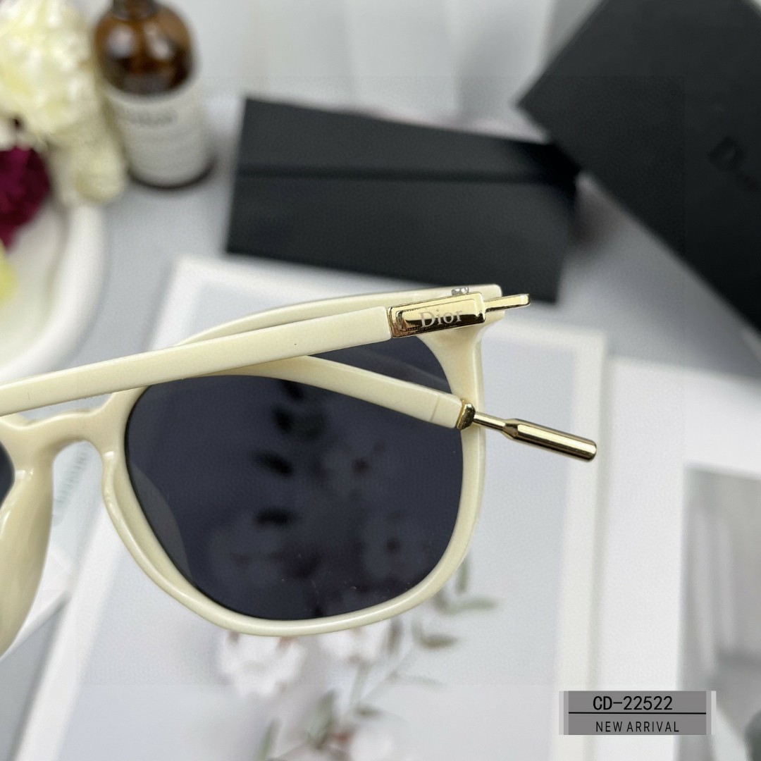 DIOR( ディオール ) サングラス  241012-BRAND OFF