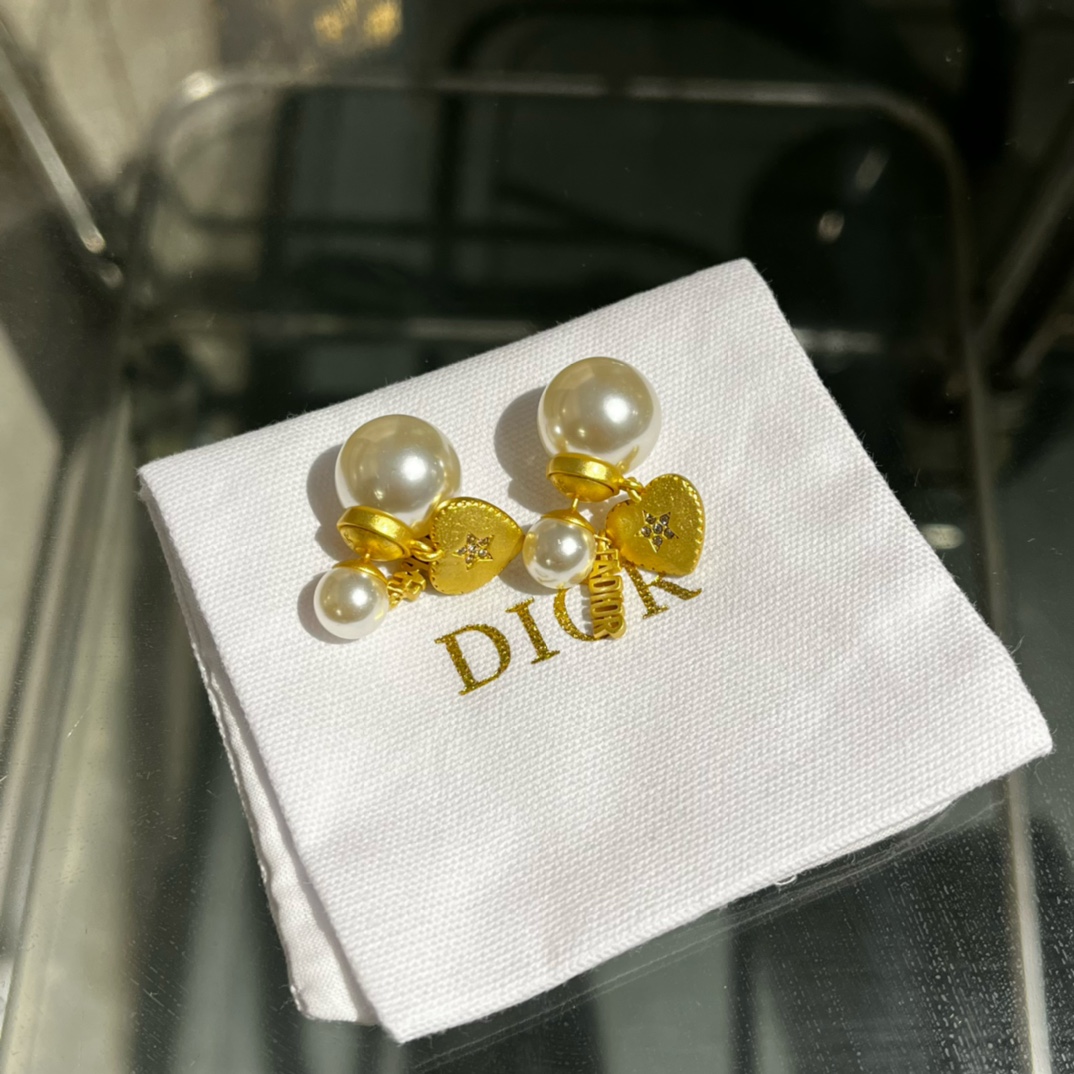 DIOR (ディオール) パール ピアス-BRAND OFF