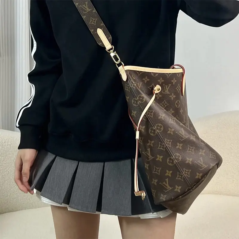 《旅行などにも》Louis Vuitton GM トートバッグ M11948-BRAND OFF